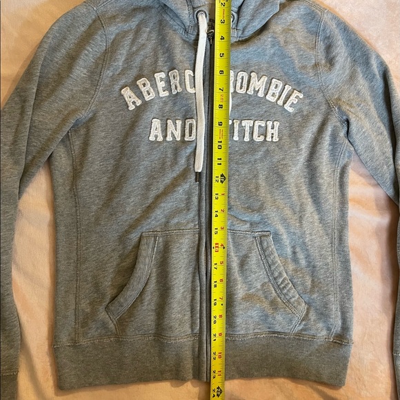 Abercrombie & Fitch logo zip up hoodie - Picture 11 of 11